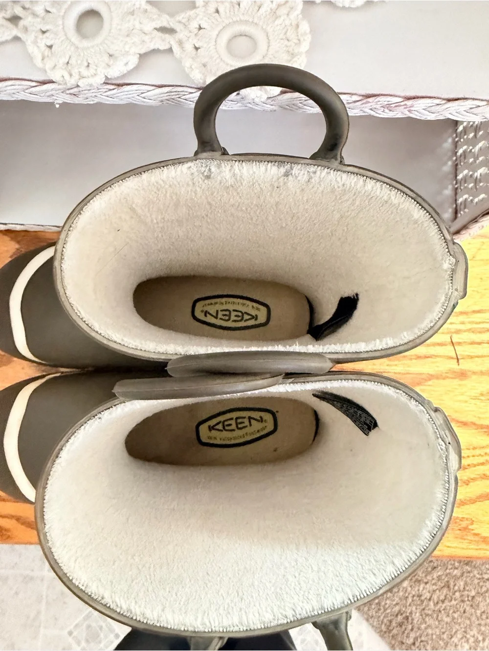 Kids Gray Rain Boots with Yellow Cat Accent